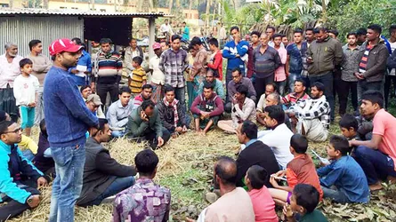মাশরাফির প্রচারণায় বন্ধুরা