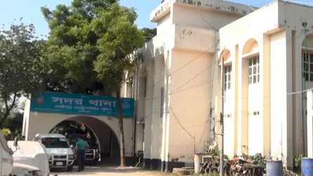 রিমান্ডে থাকা আসামীর আগুনে পুড়ে মৃত্যু