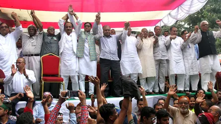 গণফোরামে যোগ দেয়ার হিড়িক