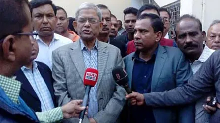 খালেদা জিয়ার মনোনয়নপত্রে স্বাক্ষর করতে গিয়ে কেঁদে ফেললেন ফখরুল