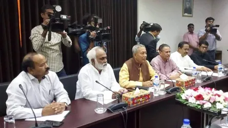 ইসির সাথে বৈঠকে ১৪ দলের প্রতিনিধিদল