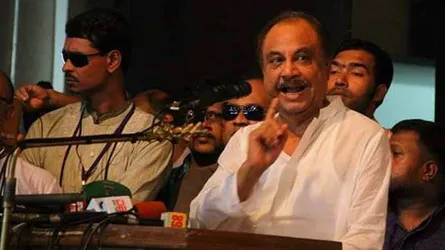 দেখে যান বাংলাদেশে এসব কী হচ্ছে?