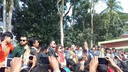 বরিশাল-১ : এলাকায় ফিরলেন স্বপন, চালালেন প্রচারণা