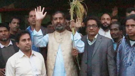 আল্লামা সাঈদীর পিতামাতার কবর জেয়ারত করে ধানের শীষের প্রচারণা শুরু