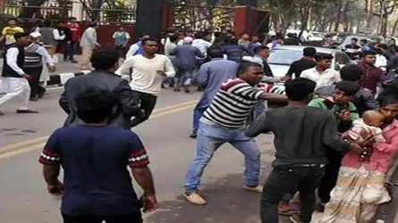 হামলা থেকে রক্ষা পেলেন না ড. কামাল হোসেনও