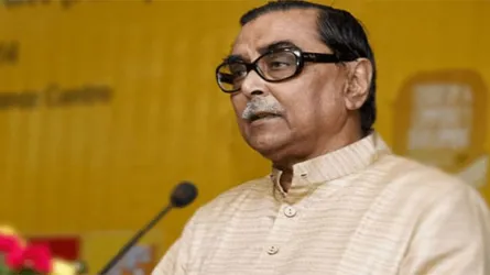 ড. কামাল যুদ্ধাপরাধীদের পুনর্বাসনের দায়িত্ব নিয়েছেন : মেনন