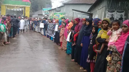চৌহালীতে দুই ভাই হত্যাকারীদের ফাঁসির দাবিতে মানববন্ধন