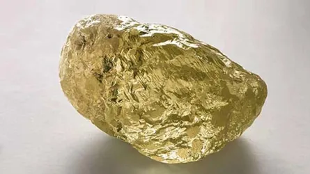 বরফ সরাতেই বের হয়ে এলে বিশাল হীরকখণ্ড