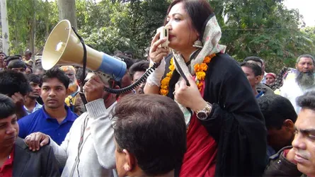 হামলায় বিএনপি প্রার্থী দুলুর স্ত্রী ছবি আহত