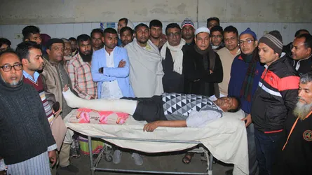 বরিশালে ধানের শীষের প্রার্থীর ওপর হামলা, হাসপাতালে ভর্তি