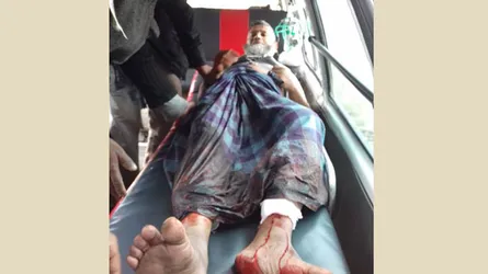 নাটোর জেলা জামায়াতের আমীরকে পুলিশ পরিচয় তুলে নিয়ে মারপিট