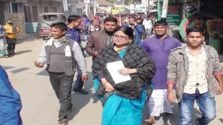 বাধা উপেক্ষা করে প্রচারণায় কনকচাঁপা
