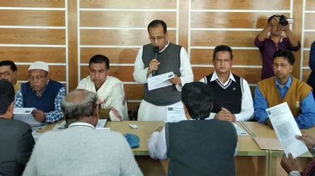 সিইসি জনগণের সাথে মশকরা করছেন