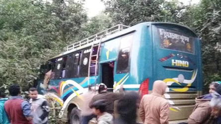 চুয়াডাঙ্গায় বাস-থ্রিহুইলার সংঘর্ষে নিহত ৪