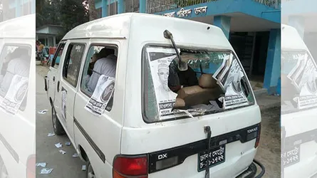 দিনাজপুরে ধানের শীষ প্রার্থীর নির্বাচনী প্রচারণায় হামলা, আহত ১০