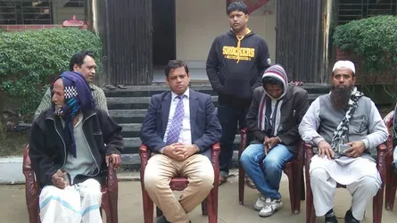 ব্যারিস্টার আশরাফের বাসায় গুলি