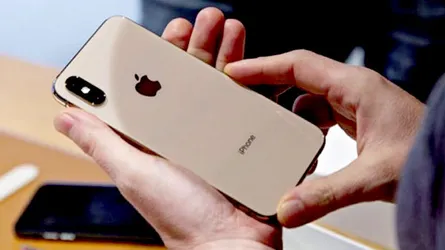 চীনের অর্থনৈতিক মন্দায় কমছে অ্যাপল বিক্রি