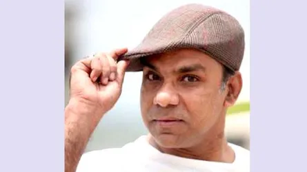 ব্যর্থতায় শুরু অভিনেতার ৯০০ ছবি