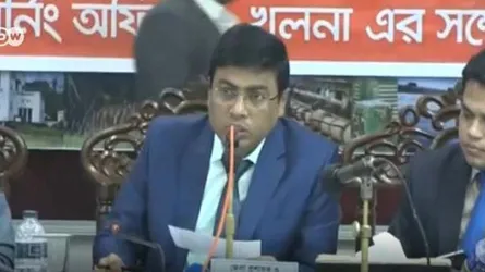 ভুল ঢাকতে সাংবাদিককে ফাঁসিয়েছেন নির্বাচন কর্মকর্তা?