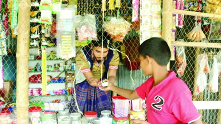 জিয়া এখন দোকানদার