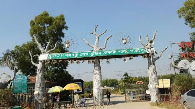 আধিপত্য বিস্তারে বঙ্গবন্ধু সাফারী পার্কে হামলা
