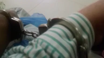 রোহিঙ্গাদের হাতকড়া পরিয়ে সৌদি আরব থেকে বাংলাদেশে পাঠানো হচ্ছে!