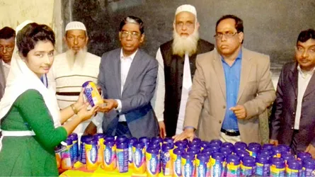 চান্দিনায় এসএসসি পরীক্ষার্থীদের মাঝে ‘হরলিক্স’ বিতরণ