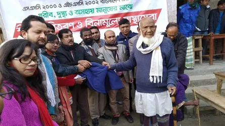 পীরগাছায় অসহায়-দুস্থদের মাঝে শীতবস্ত্র ও স্বাস্থ্য সেবা প্রদান