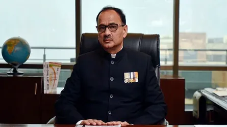 বদলির সিদ্ধান্তে পদত্যাগ করলেন ভারতের সিবিআই প্রধান