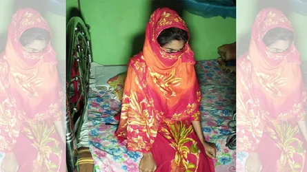 বিয়ের দাবিতে পুলিশ কনস্টেবলের বাড়িতে প্রেমিকার অনশন
