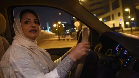 ‘যেভাবে দেশ ছেড়ে পালিয়েছিলাম’
