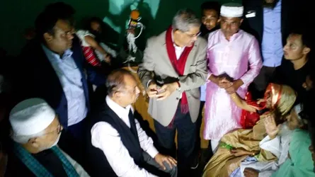 নিহত ছাত্রদল নেতার বাড়িতে মির্জা ফখরুল, কান্নায় ভেঙ্গে পড়লেন মা