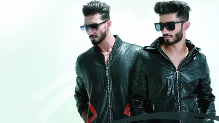 আভিজাত্যে লেদার জ্যাকেট