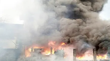 সীতাকুণ্ডে তেলের ডিপোতে আগুন