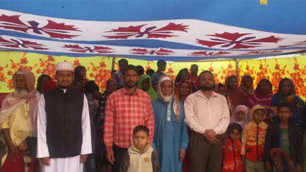 পীরগাছায় মা পাঠাগারের অর্থায়ানে প্রবীণদের নিয়ে বনভোজন