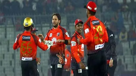 বড় সংগ্রহের ইঙ্গিত দিচ্ছে খুলনা টাইটান্স,