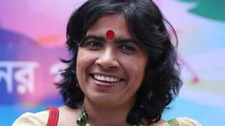 বাংলাদেশ গণতন্ত্র থেকে ছিটকে পড়ছে!