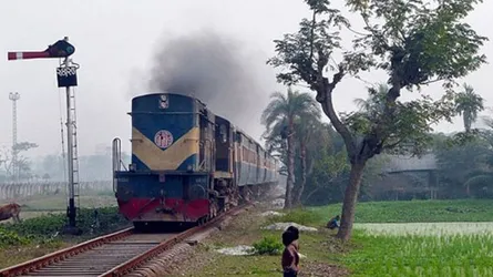 শ্রীপুরে ট্রেনে কাটা পড়ে গৃহবধূ নিহত