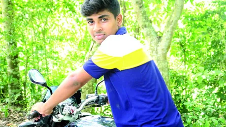 ভাই জীবনের বাঁকে বাঁকে
