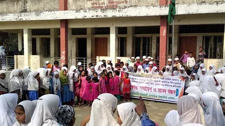 স্কুলের জমি দখল নিয়ে মহিলা লীগ ও আ'লীগ মুখোমুখী