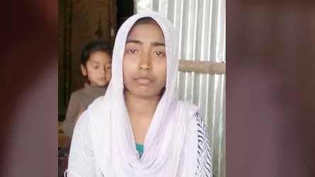 প্রেমিকের বাড়ীতে প্রেমিকার অনশন, এলাকায় তোলপাড়