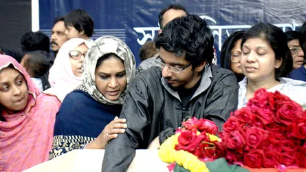 শহীদ বুদ্ধিজীবী কবরস্থানে আহমেদ ইমতিয়াজ বুলবুলের দাফন সম্পন্ন