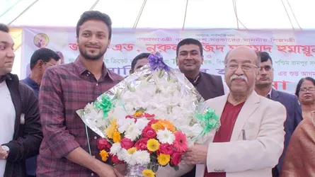 এই প্রথম শ্বশুরবাড়িতে সাকিব, শিল্পমন্ত্রীর বরণ