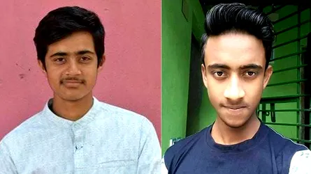 রেলের স্লীপারে হেডফোনে মগ্ন দুই ছাত্রের করুণ মৃত্যু