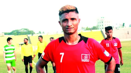 জাহিদের হ্যাটট্রিকে বিধ্বস্ত মোহামেডান