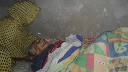 জেলবন্দী প্রতিবন্ধী ছেলেকে দেখে যেতে পারলেন না সেই বৃদ্ধা