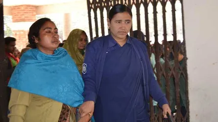পরকীয়ার জেরে স্বামীকে হত্যা : আদালতে দীপা