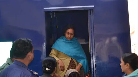 পরকীয়া : অ্যাডভোকেট রথীশ হত্যা মামলায় স্ত্রীর মৃত্যুদণ্ড