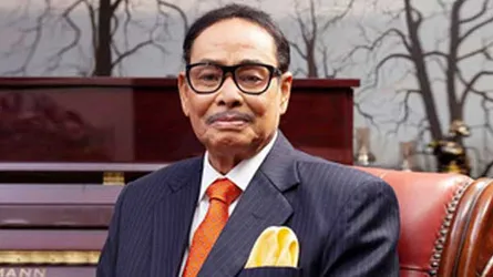 সোমবার দেশে ফিরছেন এরশাদ