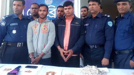চাঁদপুরে চোরাই স্বর্ণালংকারসহ গ্রেফতার ২
